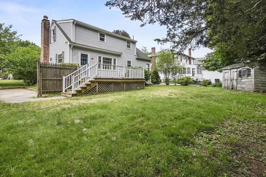 23 Ivan St