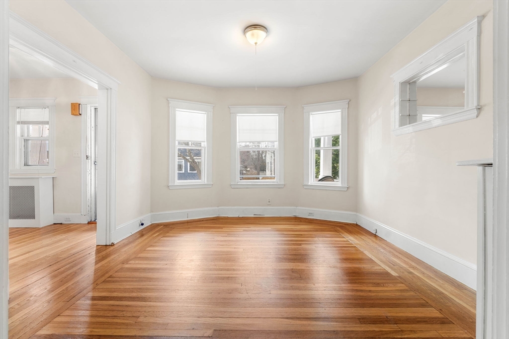 52-54 Woodrow Ave