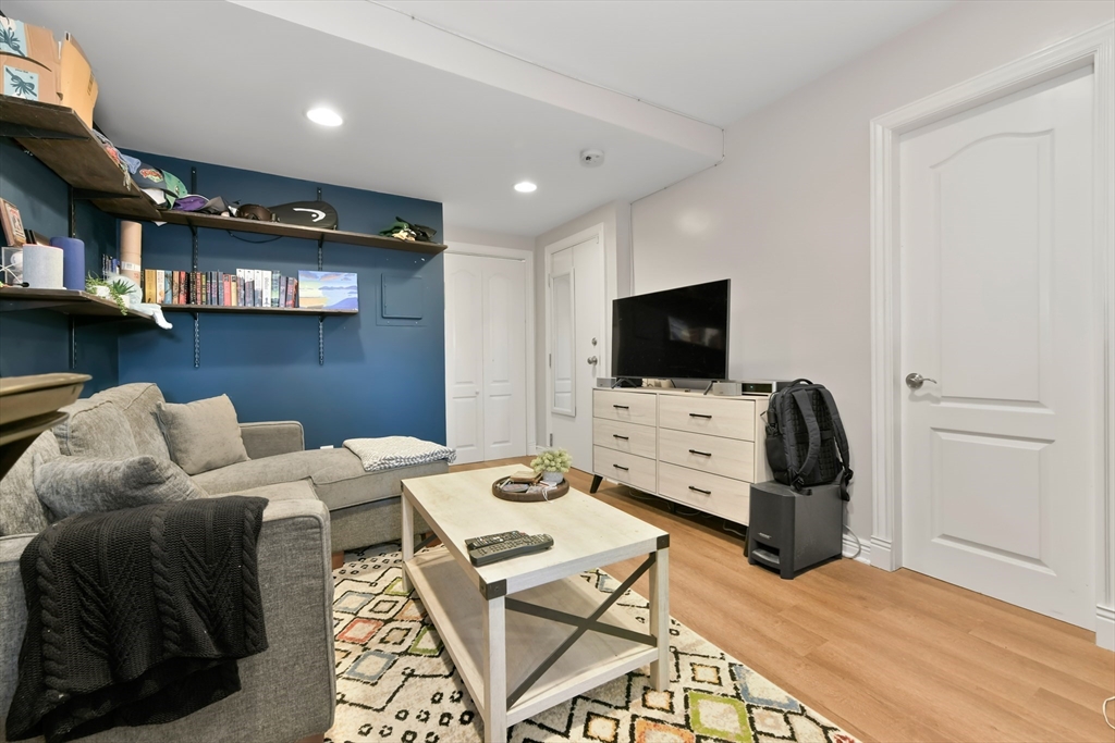 164 F St 4