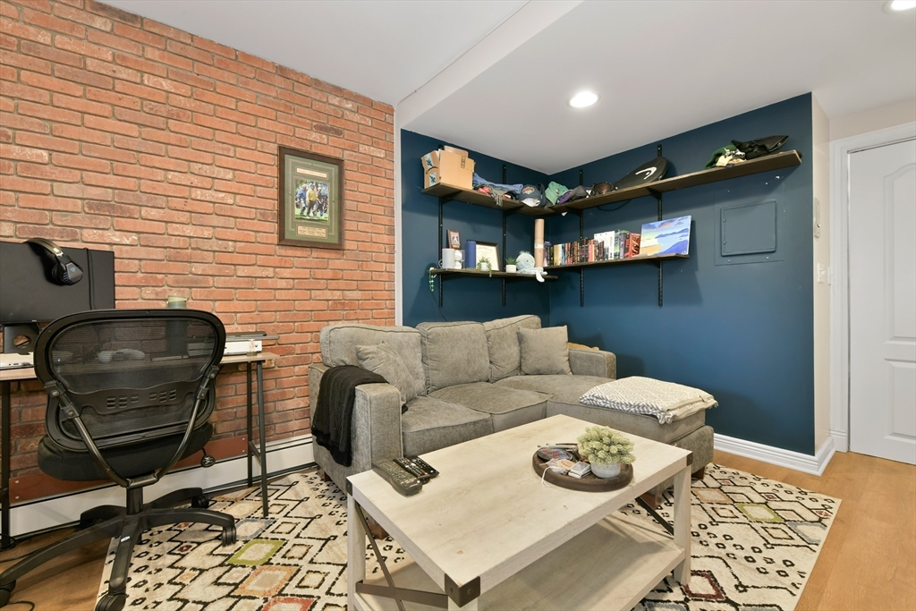 164 F St 4