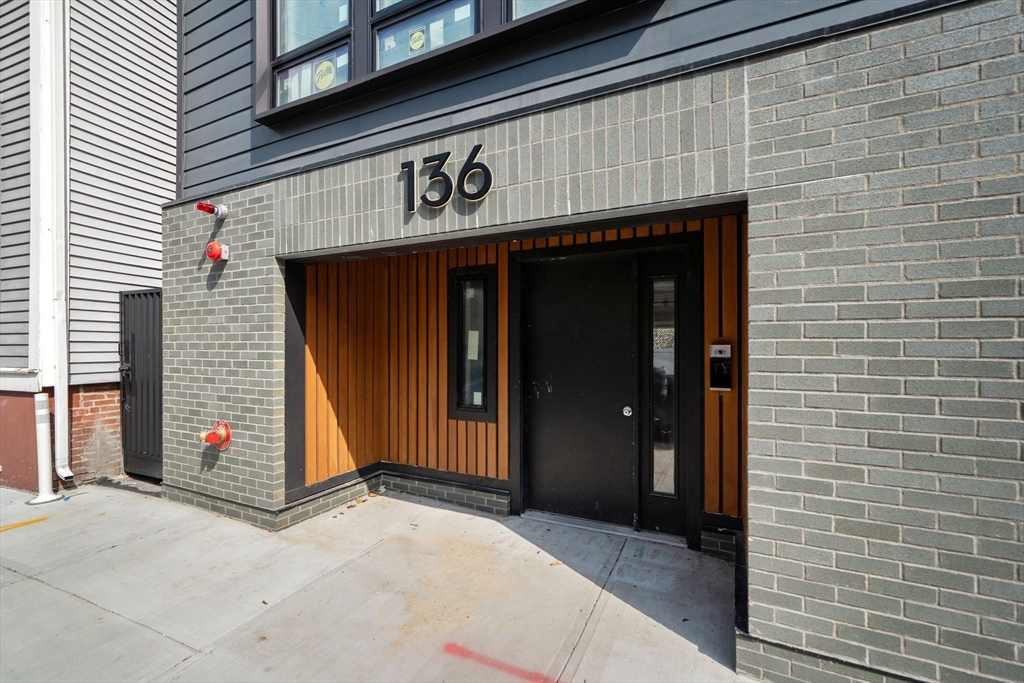 136 West 8th #3, Boston, MA Photo #28