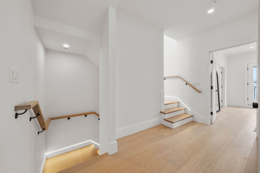 136 West 8th #3, Boston, MA Photo #26