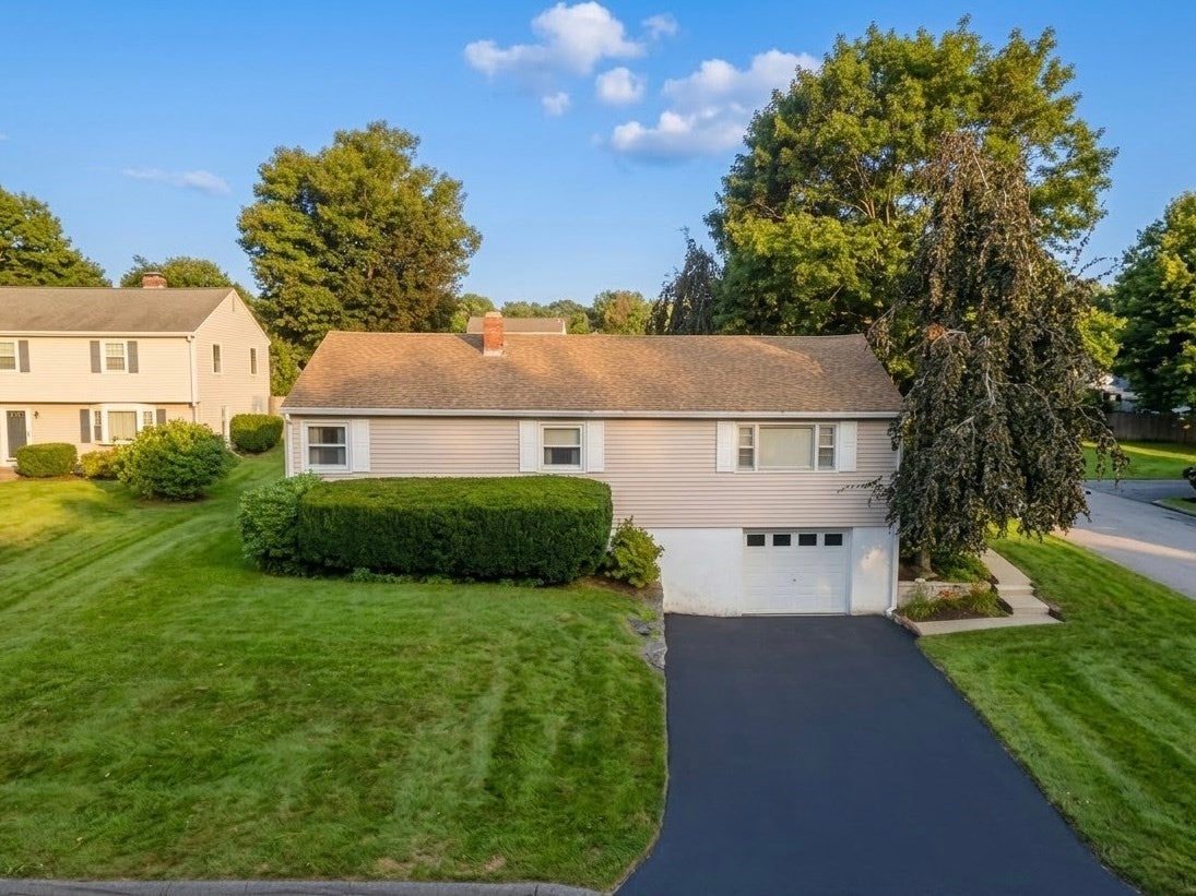 Photo of 36 Revere St, Worcester, MA