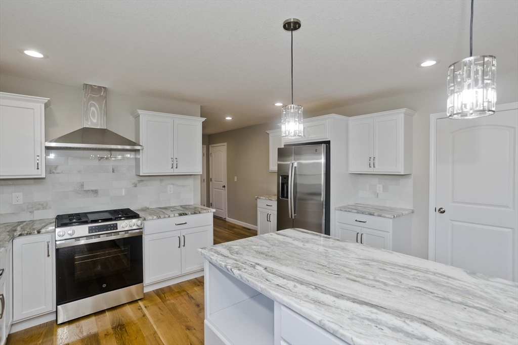 Ludlow, Massachusetts 01056, United States, 4 Bedrooms Bedrooms, ,3 BathroomsBathrooms,Residential,Active,240155