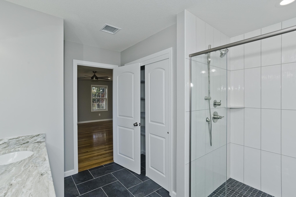 Ludlow, Massachusetts 01056, United States, 4 Bedrooms Bedrooms, ,3 BathroomsBathrooms,Residential,Active,240155