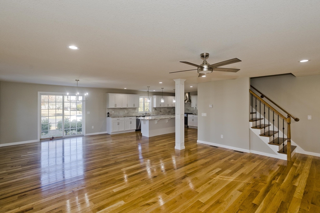 Ludlow, Massachusetts 01056, United States, 4 Bedrooms Bedrooms, ,3 BathroomsBathrooms,Residential,Active,240155