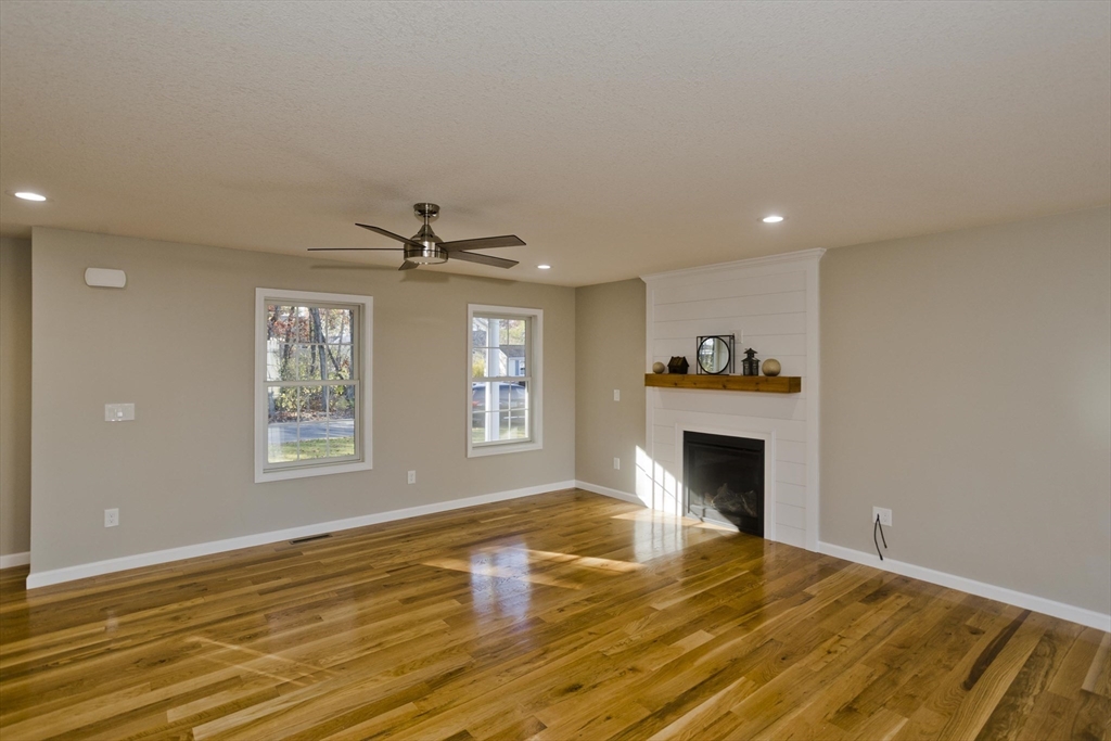 Ludlow, Massachusetts 01056, United States, 4 Bedrooms Bedrooms, ,3 BathroomsBathrooms,Residential,Active,240155