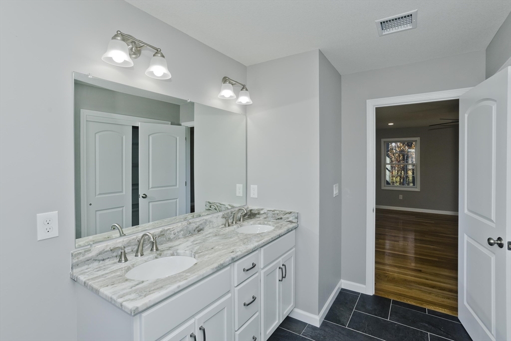 Ludlow, Massachusetts 01056, United States, 4 Bedrooms Bedrooms, ,3 BathroomsBathrooms,Residential,Active,240155