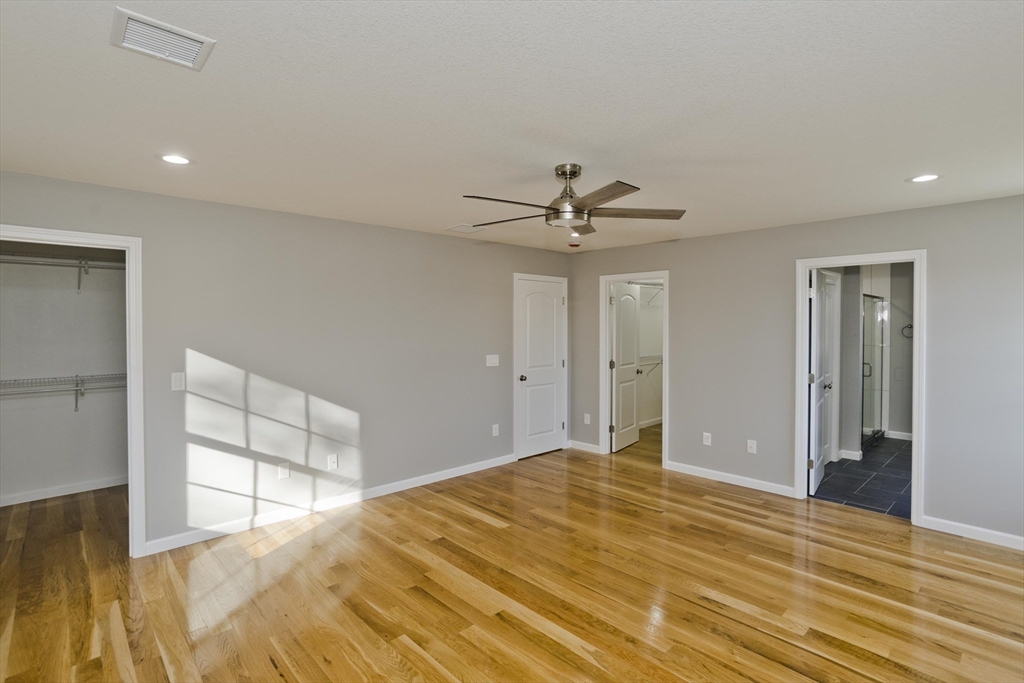 Ludlow, Massachusetts 01056, United States, 4 Bedrooms Bedrooms, ,3 BathroomsBathrooms,Residential,Active,240155