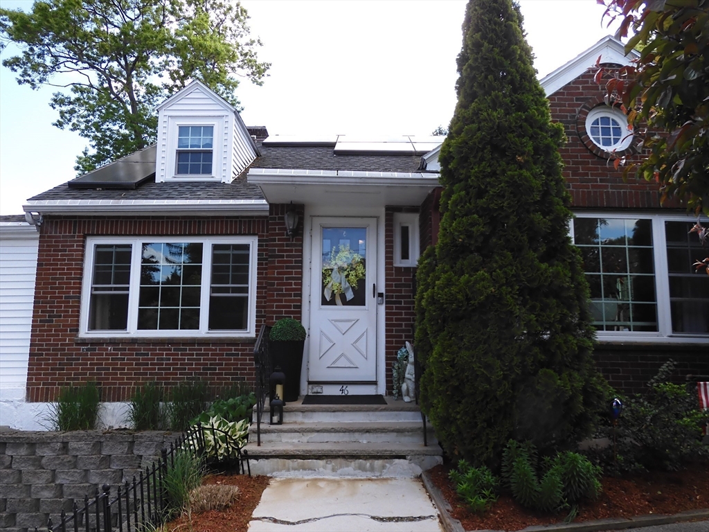 46 Tudor St