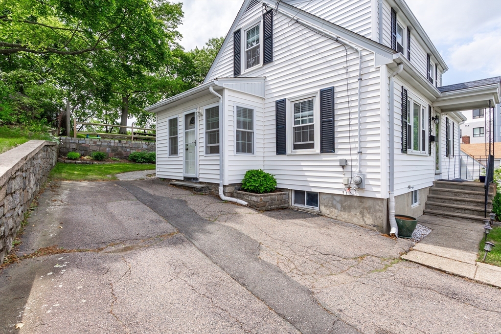 56 Loring St