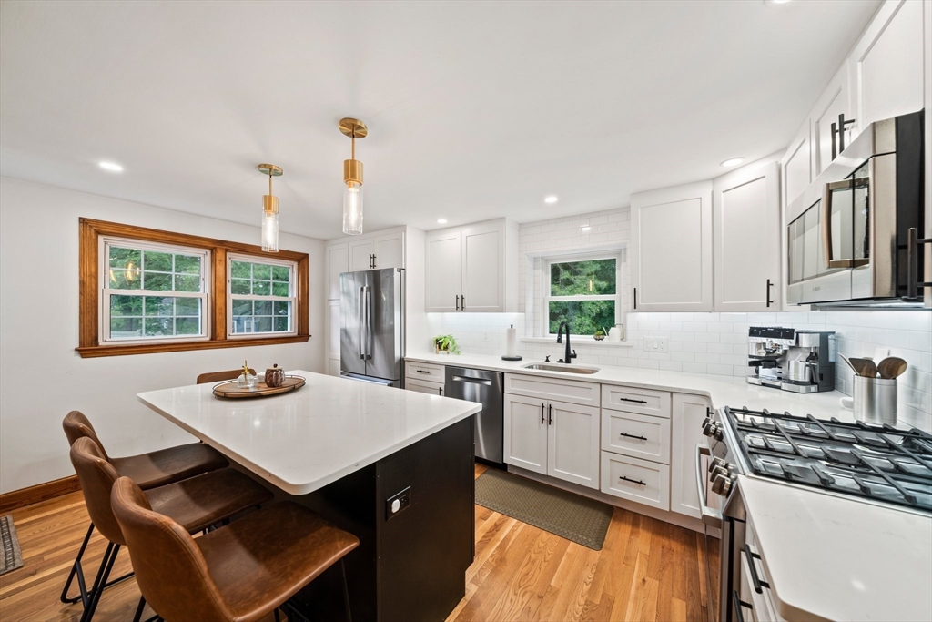 8 Geraldine Dr