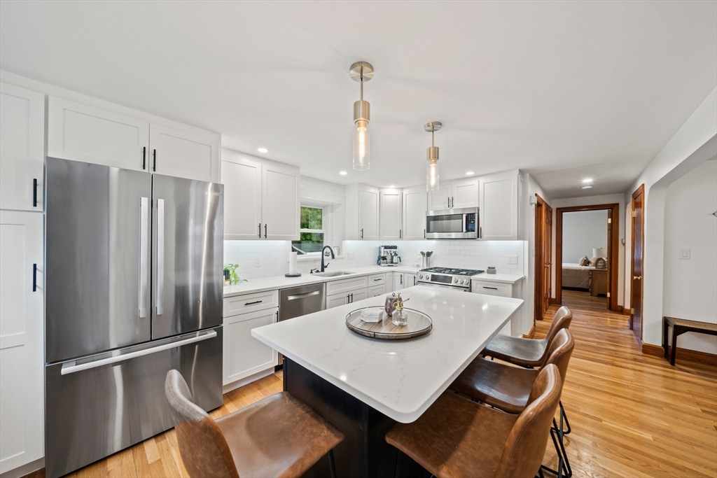 8 Geraldine Dr