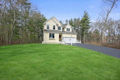 33 Glebe St Taunton MA 02780