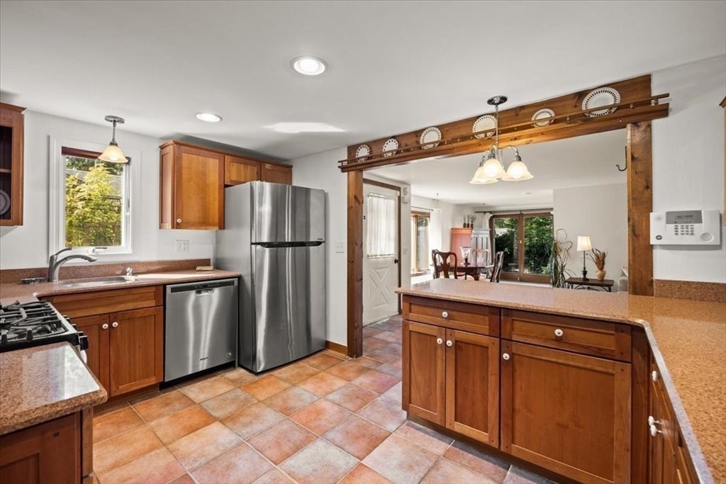 51 Temple Rd, Marshfield, MA, 51 Temple Rd, Marshfield, MA Photo #7