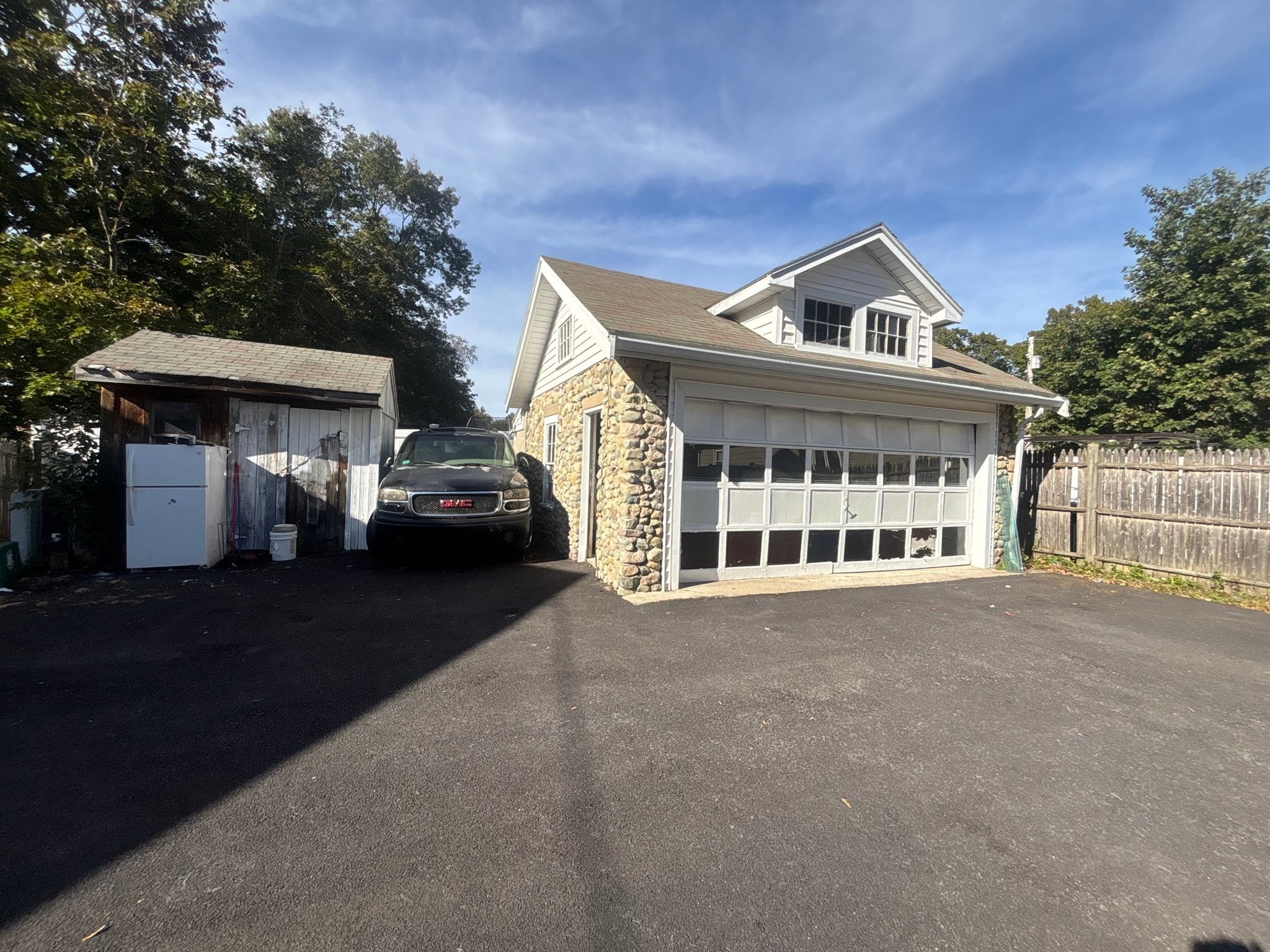 279 Menlo St