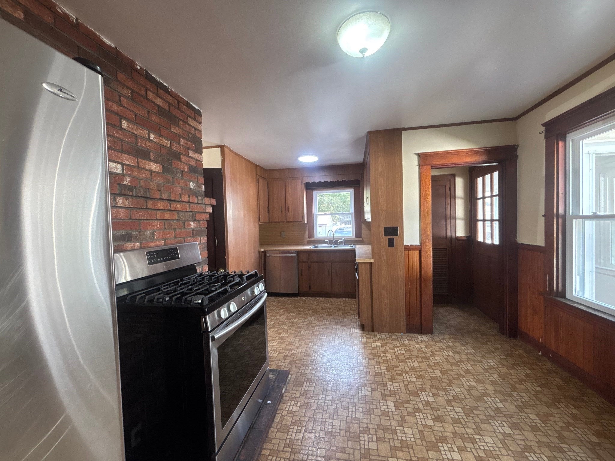 279 Menlo St, Brockton, MA, 279 Menlo St, Brockton, MA Photo #17