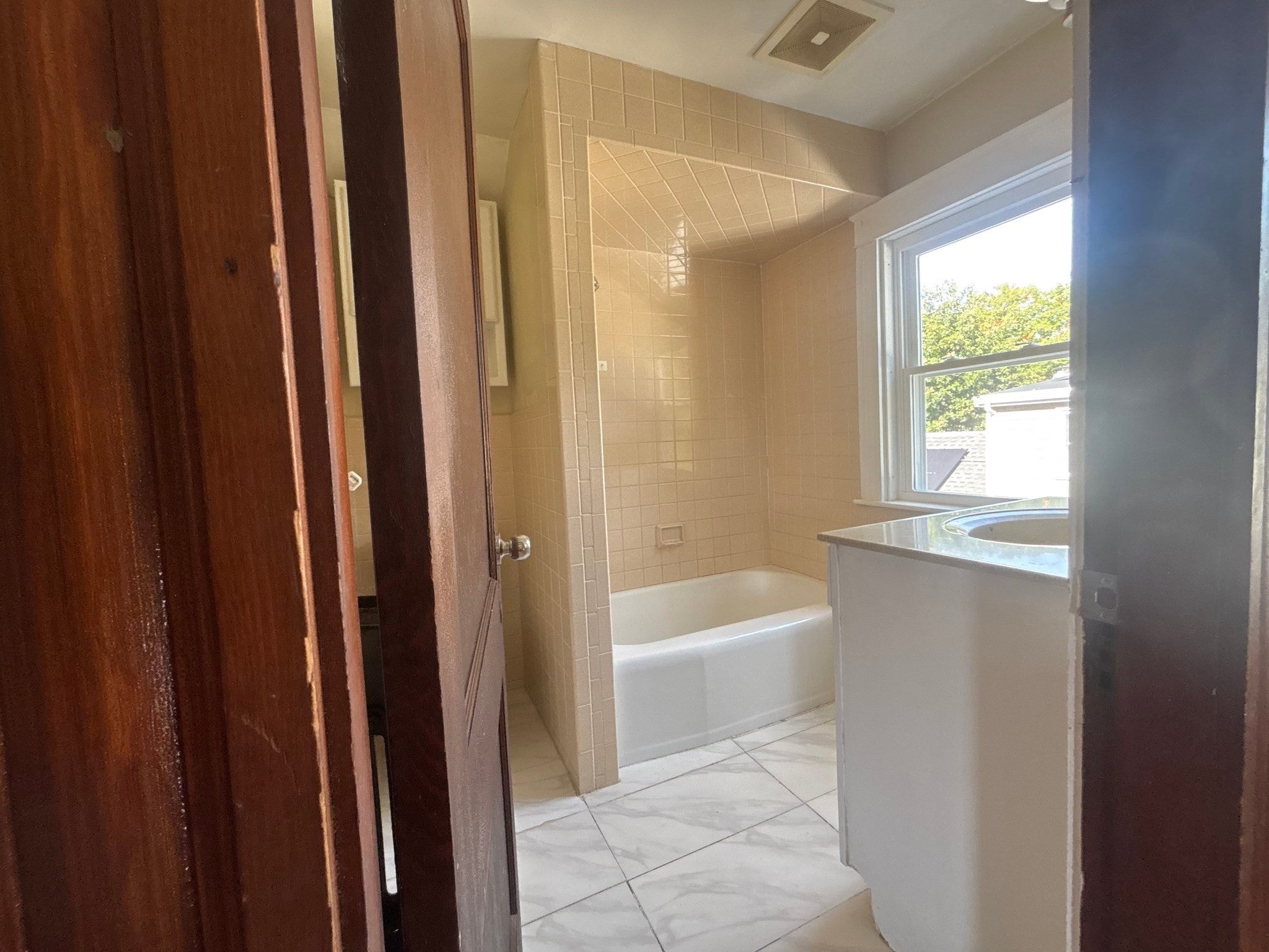 279 Menlo St, Brockton, MA, 279 Menlo St, Brockton, MA Photo #9