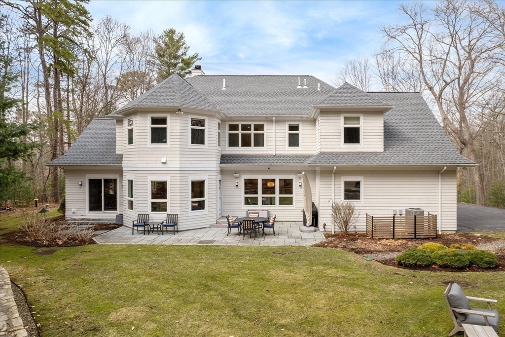 Natick, Massachusetts 01760, United States, 5 Bedrooms Bedrooms, ,4 BathroomsBathrooms,Residential,Active,97526