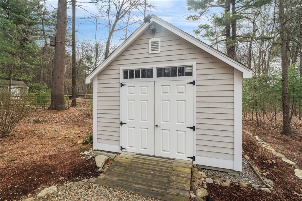 Natick, Massachusetts 01760, United States, 5 Bedrooms Bedrooms, ,4 BathroomsBathrooms,Residential,Active,97526