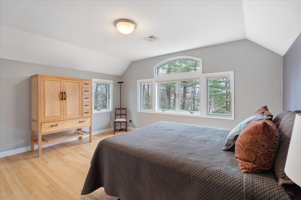 Natick, Massachusetts 01760, United States, 5 Bedrooms Bedrooms, ,4 BathroomsBathrooms,Residential,Active,97526