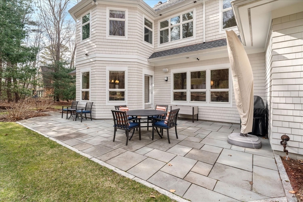 Natick, Massachusetts 01760, United States, 5 Bedrooms Bedrooms, ,4 BathroomsBathrooms,Residential,Active,97526