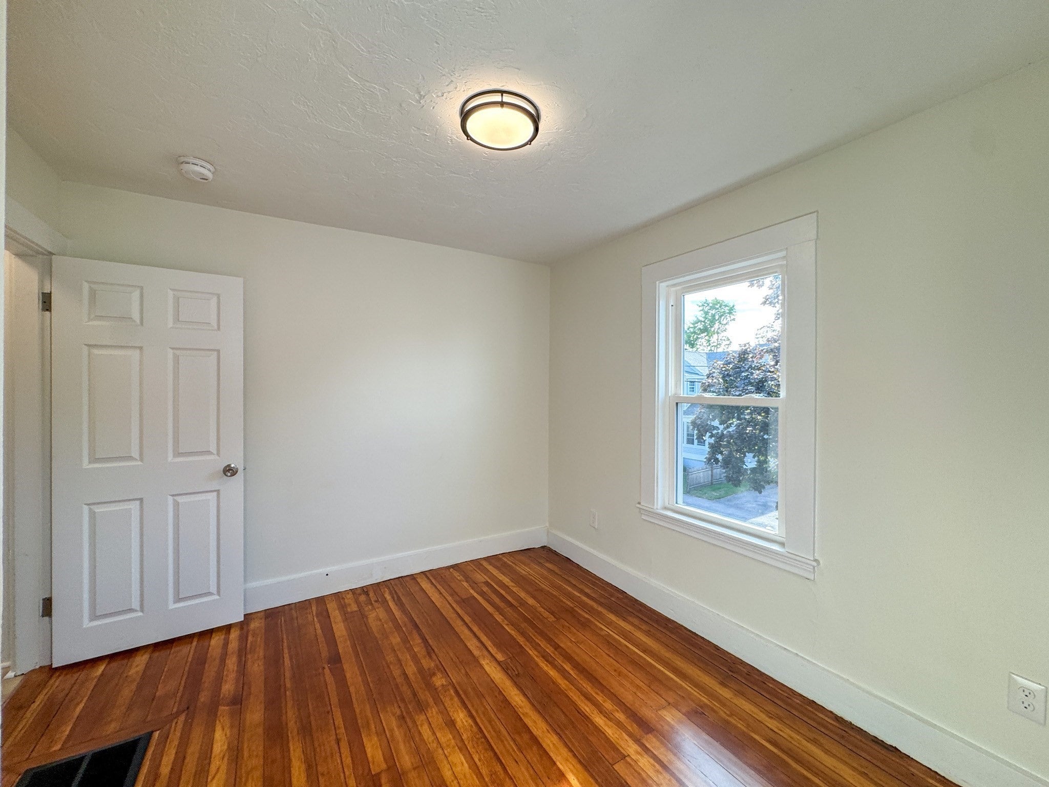 53 Stewart St, Quincy, MA Photo #32