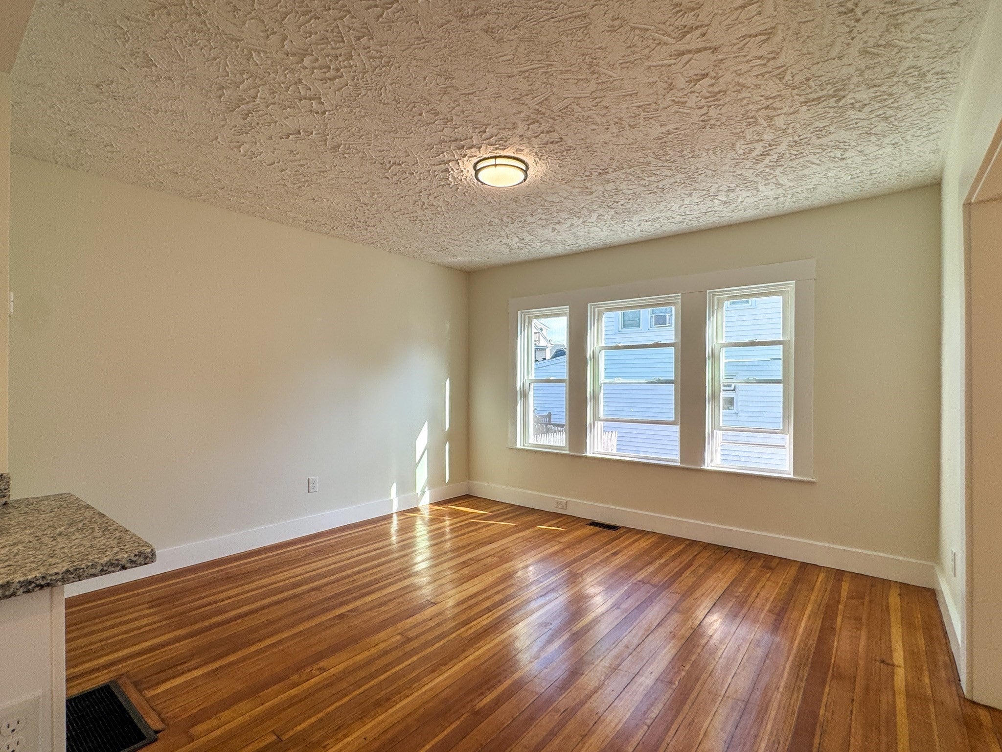 53 Stewart St, Quincy, MA Photo #30