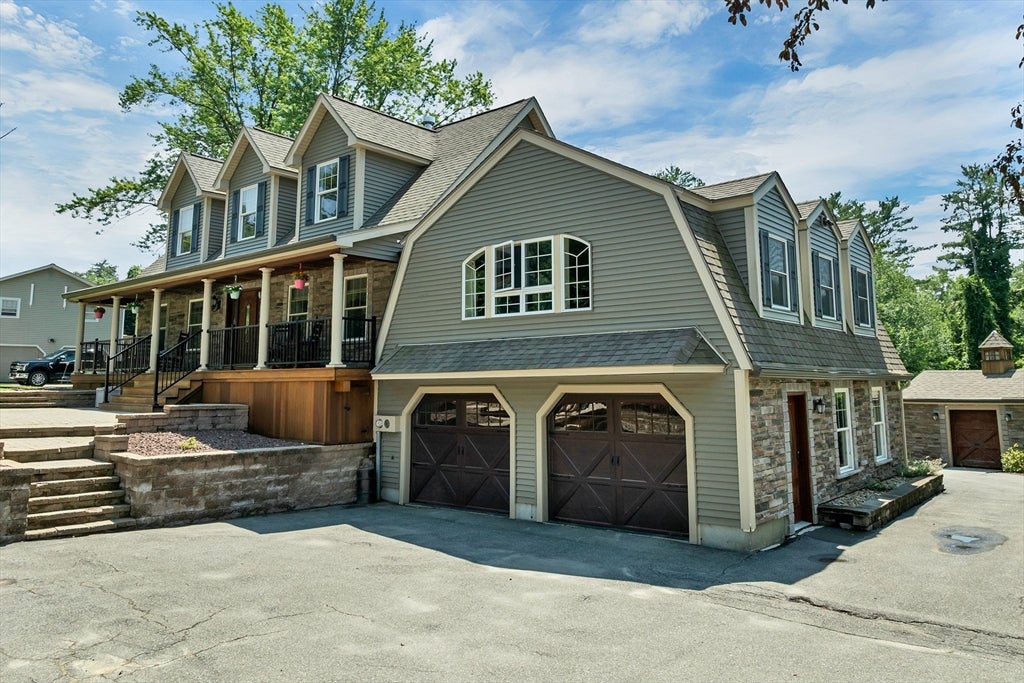 98 Robinson Rd