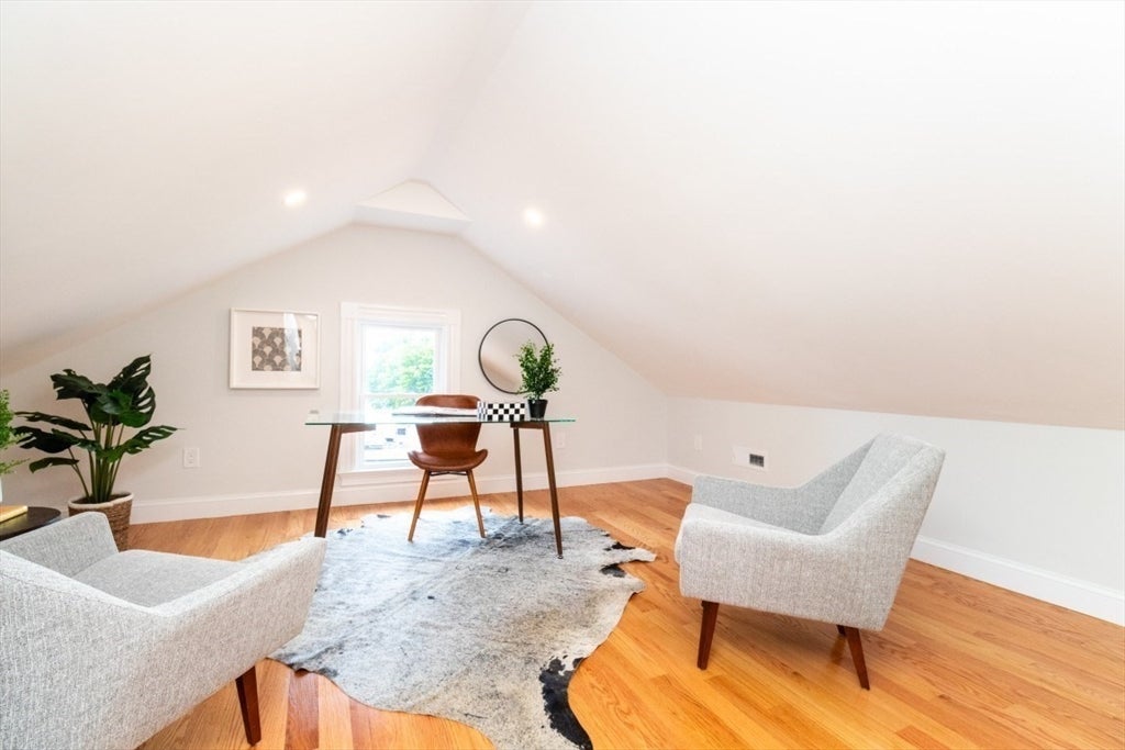 22 Bellevue St #1, Boston, MA Photo #31