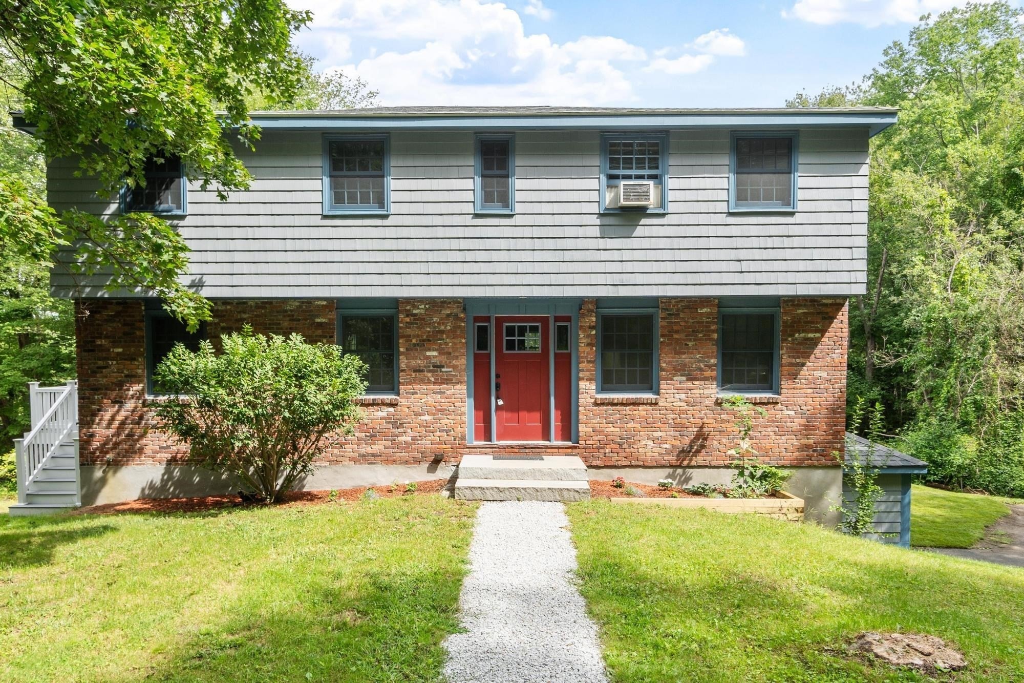 368 Hill Rd