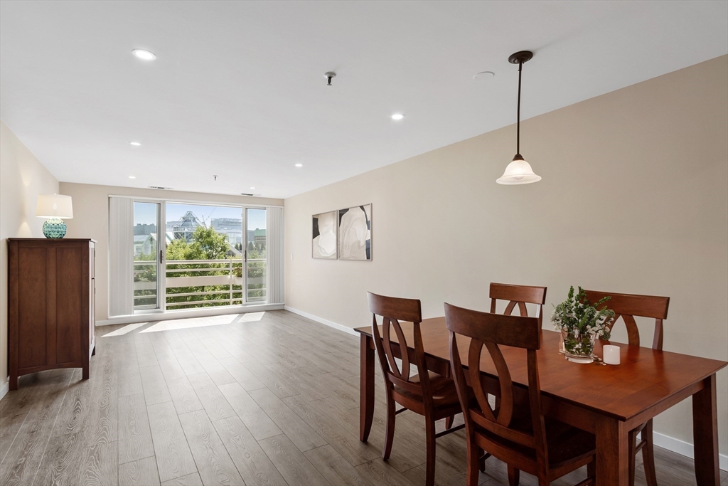 4 Canal Park 609