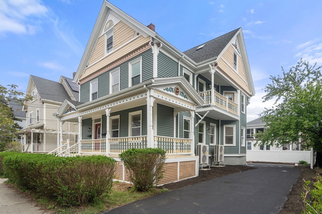 32 Manning St. 1