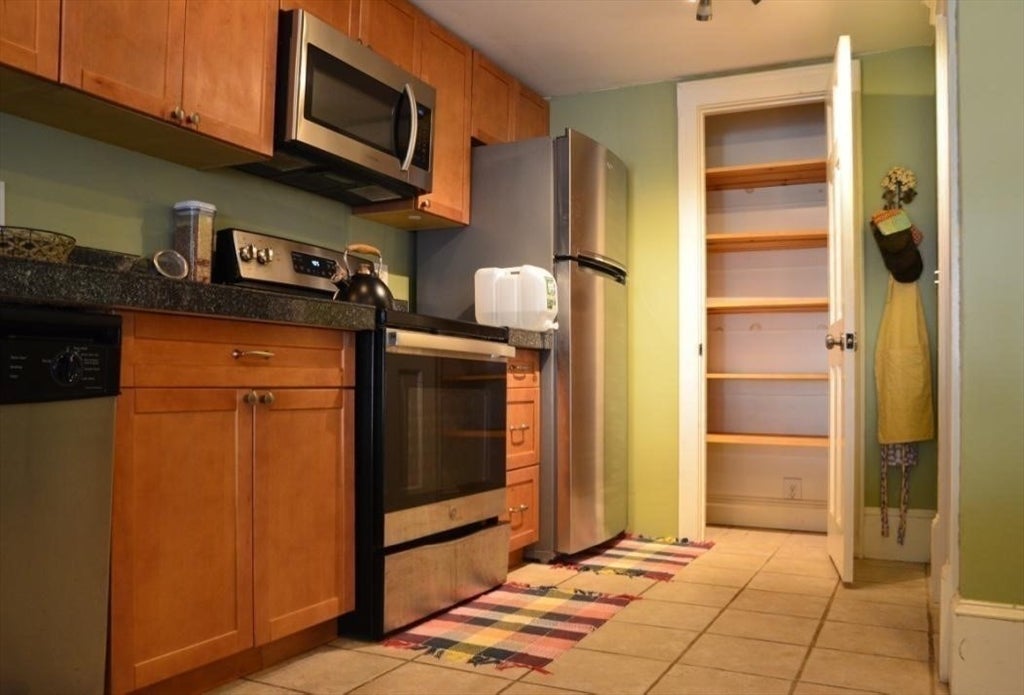 14 Essex St 14