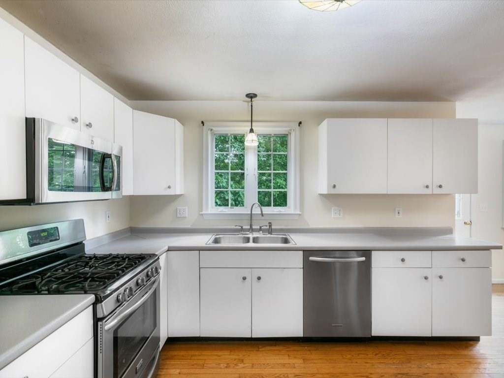 13 Towne Hill Rd