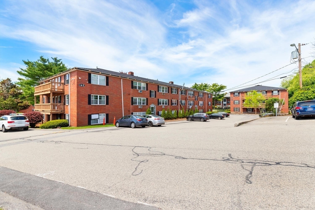 9 Tara Dr 8
