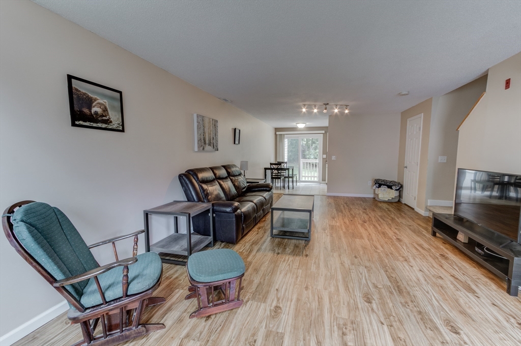 66 Pleasant St 3