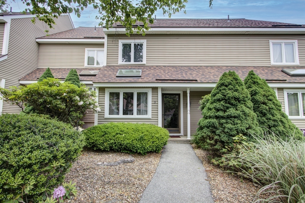 66 Pleasant St 3