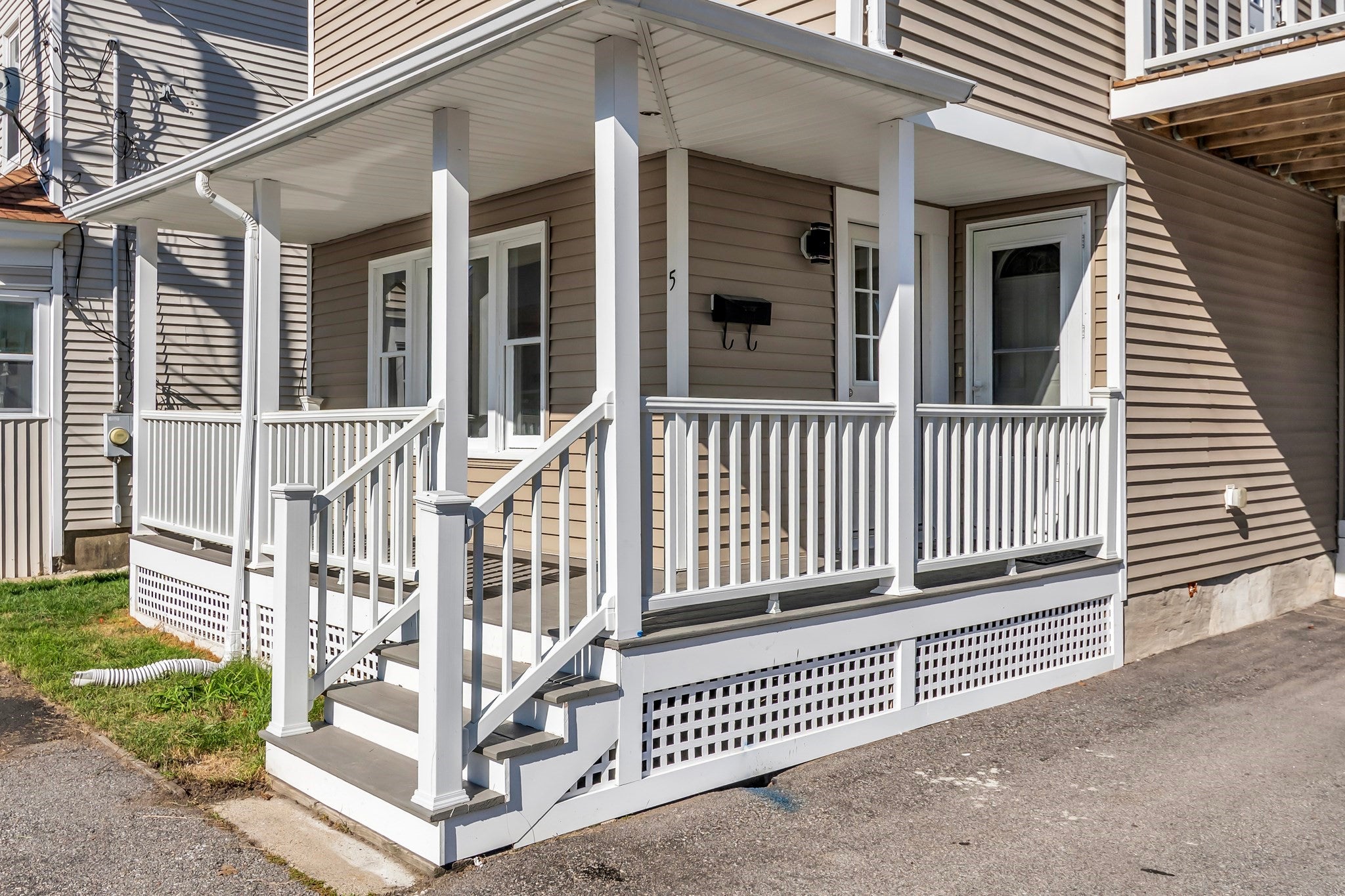5 Blakelin St