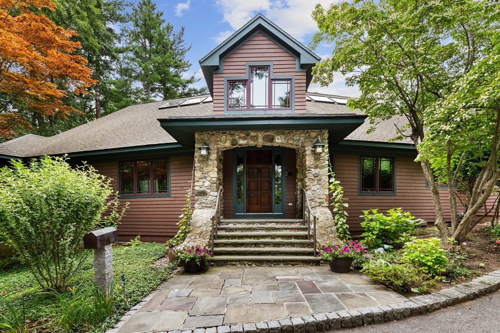 72 Meriam St