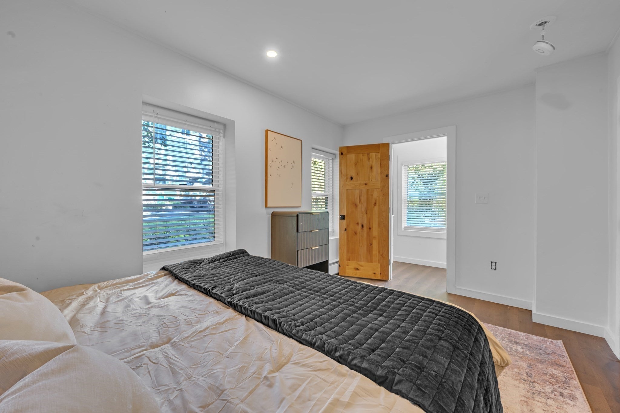 335 Salisbury St, Worcester, MA Photo #12