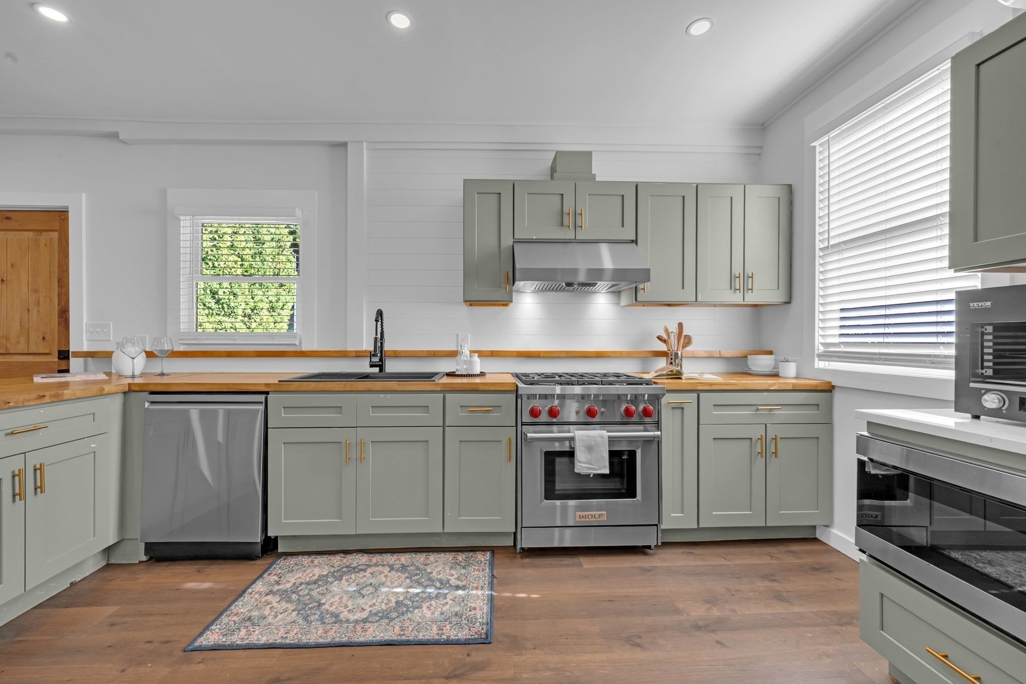 335 Salisbury St, Worcester, MA Photo #8