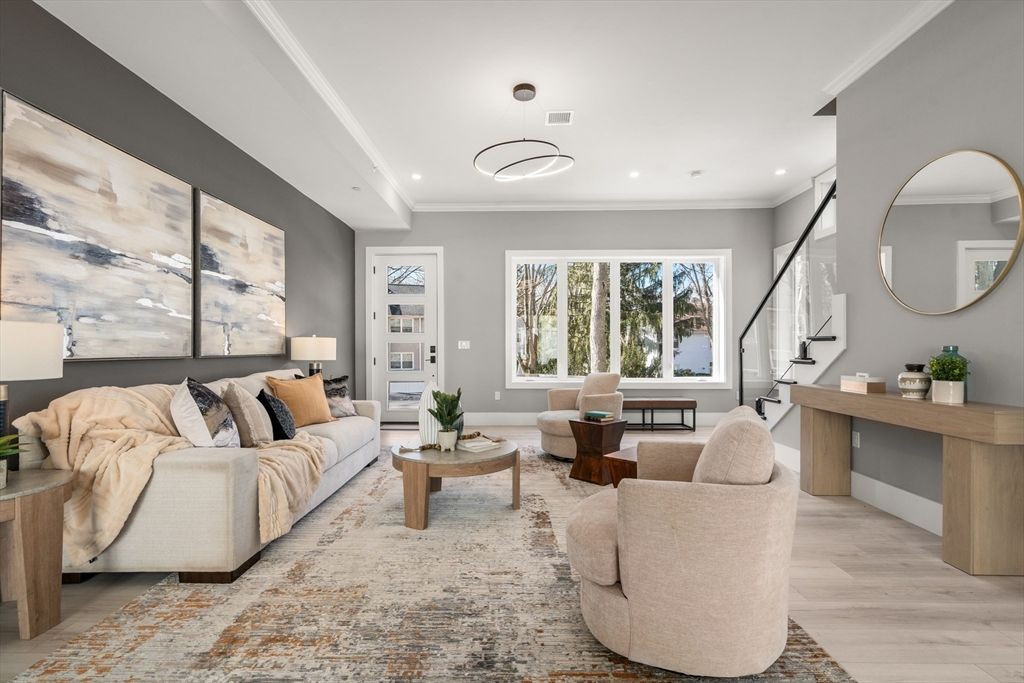 Photo of 30 Wilson Cir #30, Newton, MA 02461 (MLS # 73503711)