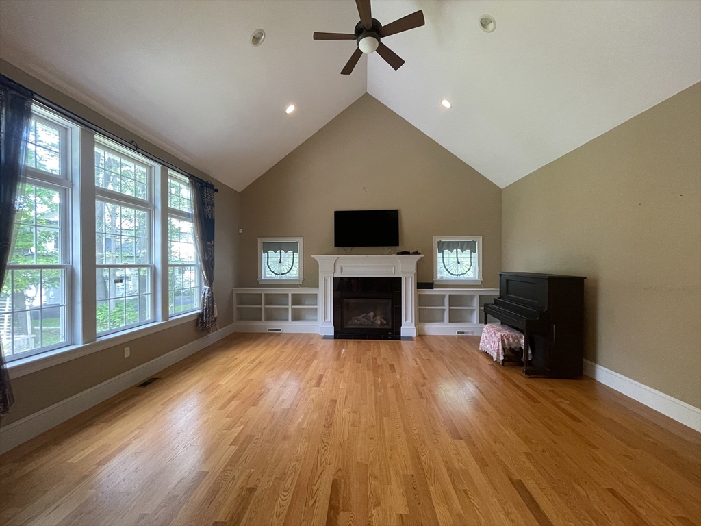10 Blodgett Rd