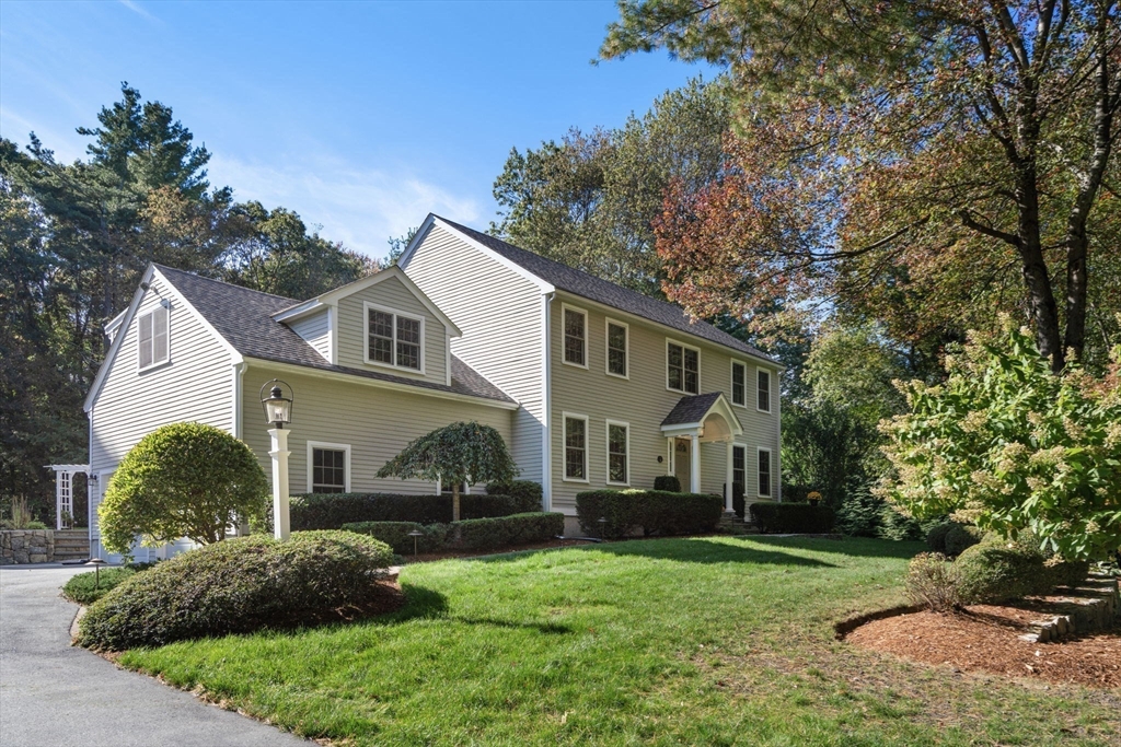 4 Angelo Drive