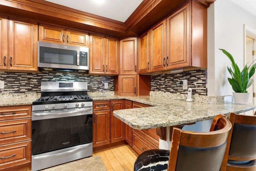 71 Dwinell Rd, Taunton, MA, 71 Dwinell Rd, Taunton, MA Photo #4