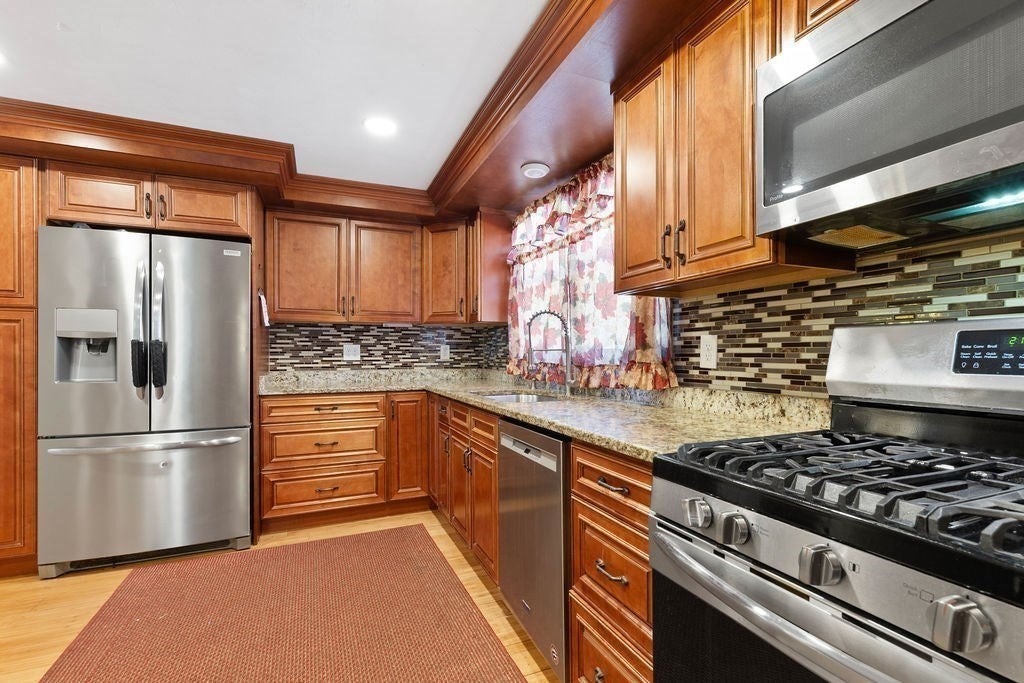 71 Dwinell Rd, Taunton, MA, 71 Dwinell Rd, Taunton, MA Photo #5