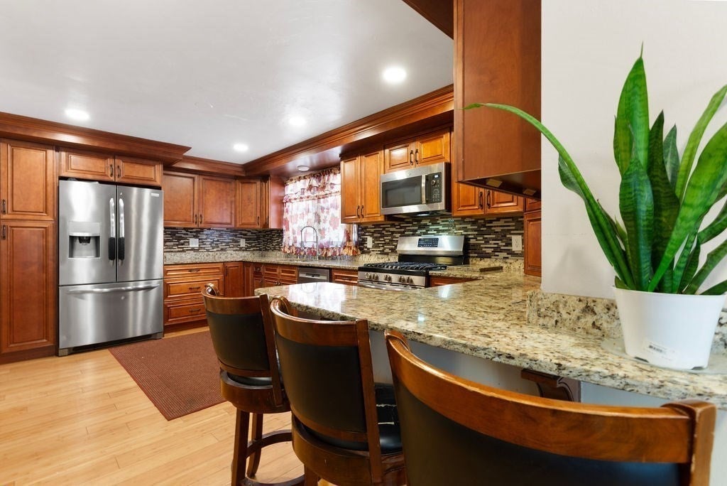 71 Dwinell Rd, Taunton, MA, 71 Dwinell Rd, Taunton, MA Photo #6