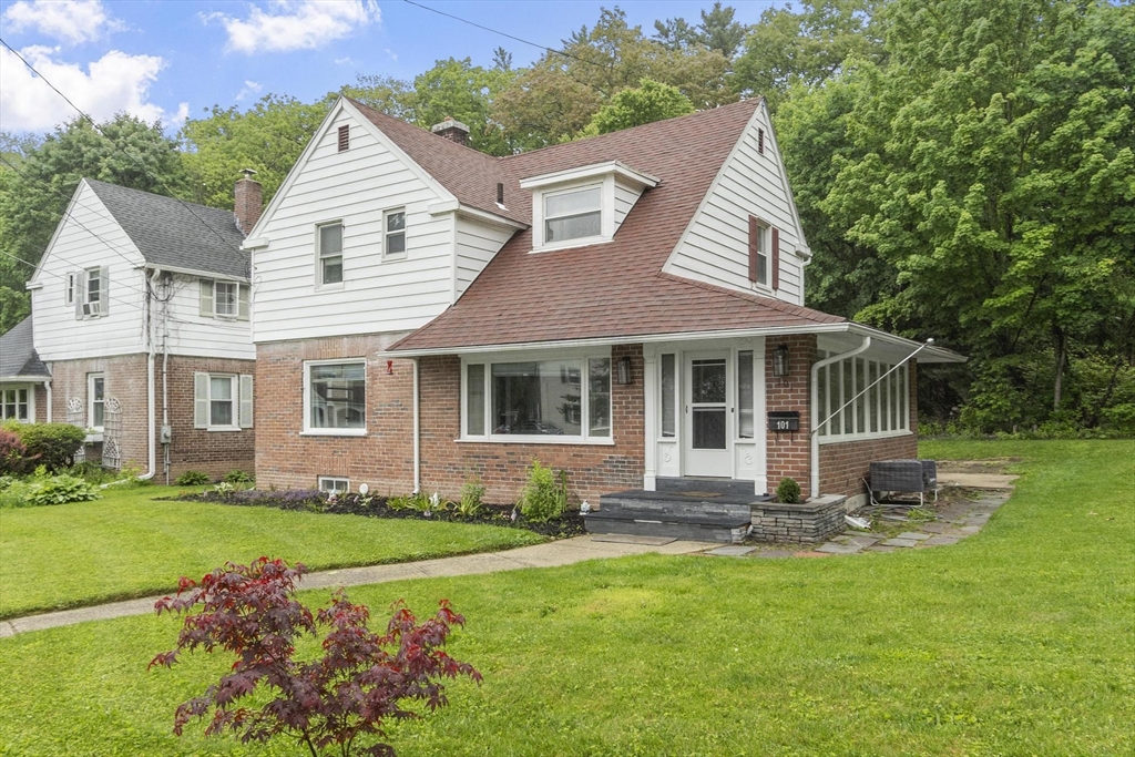 101 Starrett Ave