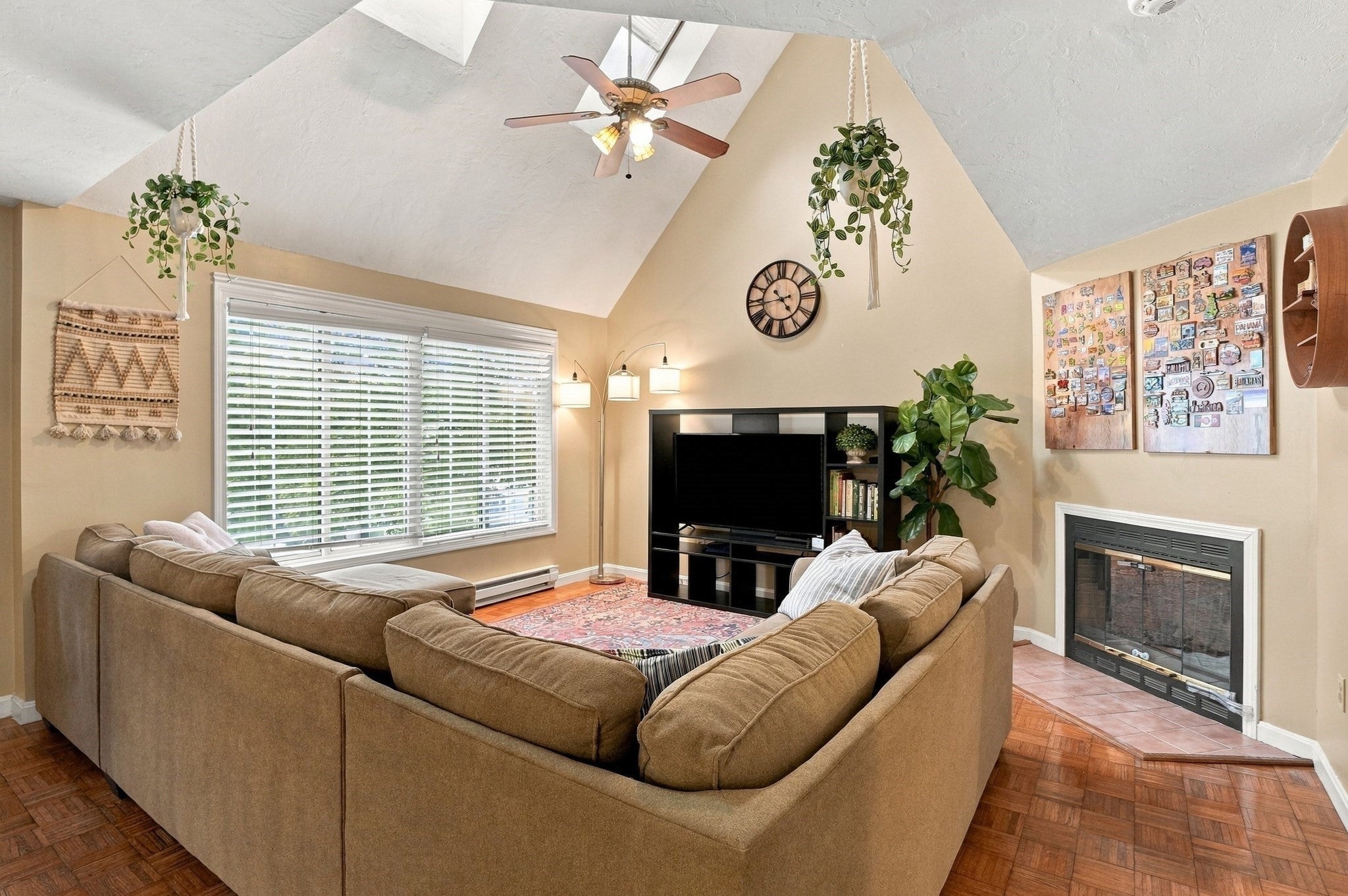 11 Jonathan Circle, Worcester, MA, 11 Jonathan Circle, Worcester, MA Photo #4